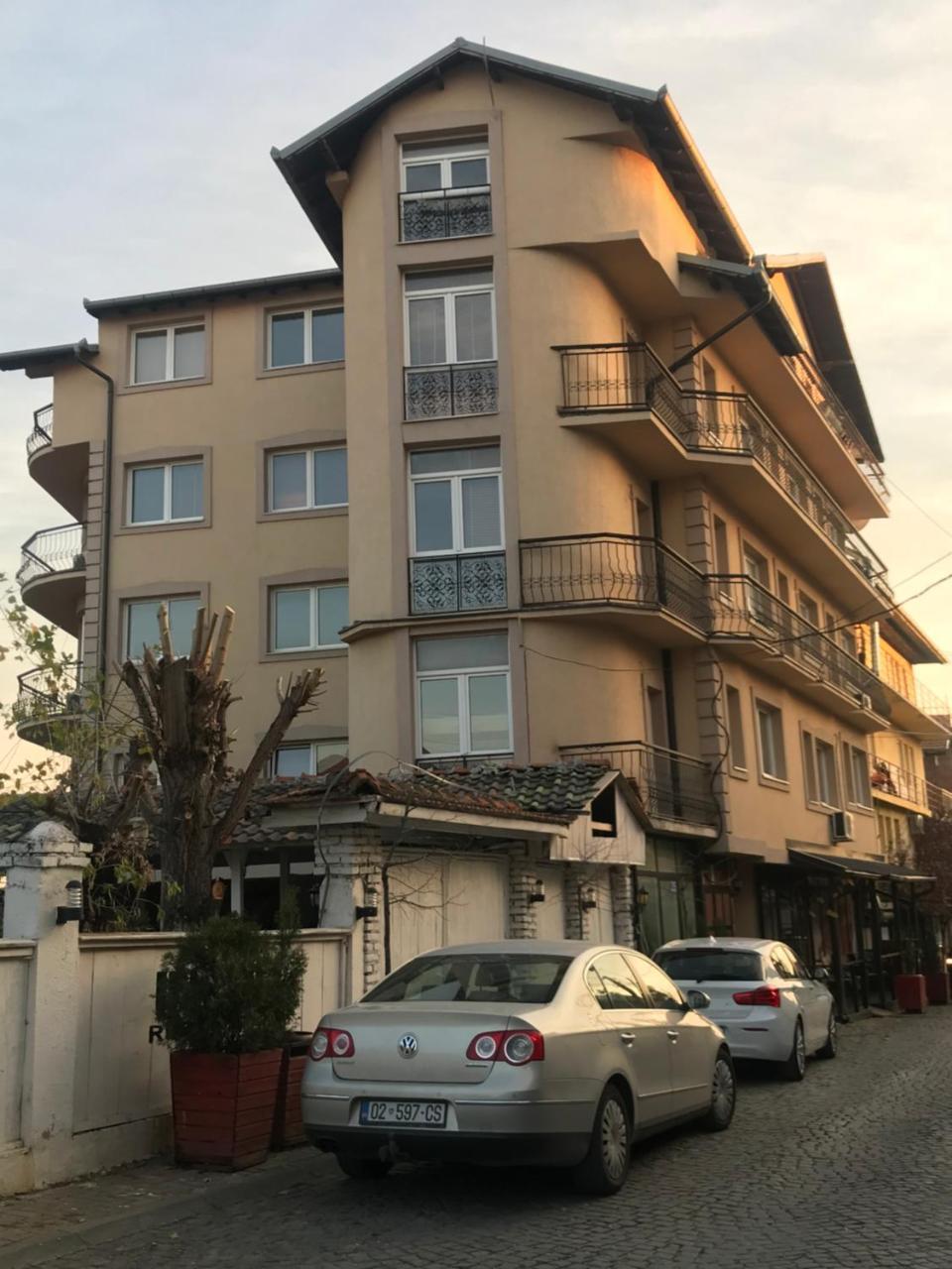 Arberia Hostel Prishtina Pristina Exterior photo